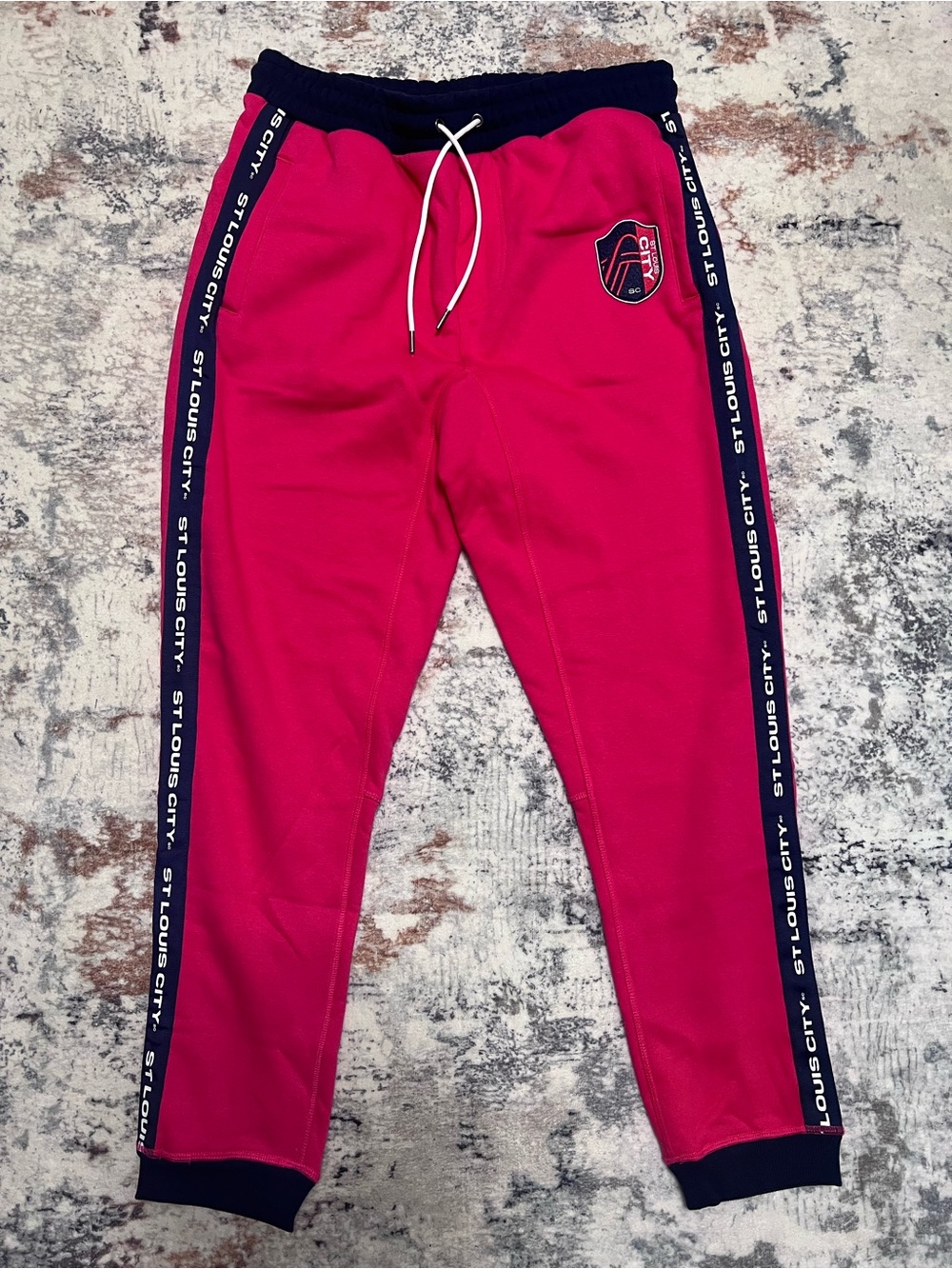 St. Louis City men’s joggers size M